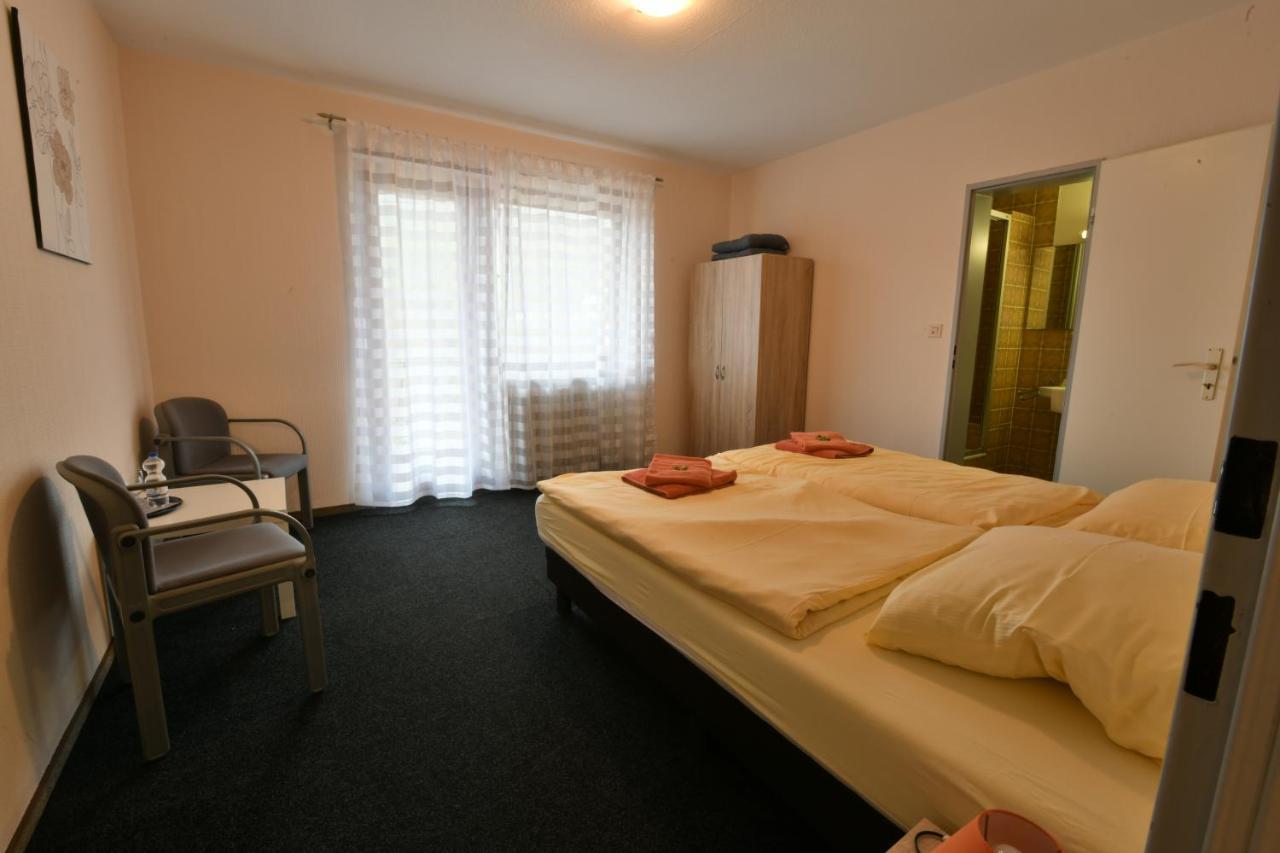 Gasthof Zur Grafschaft Veldenz Exteriör bild