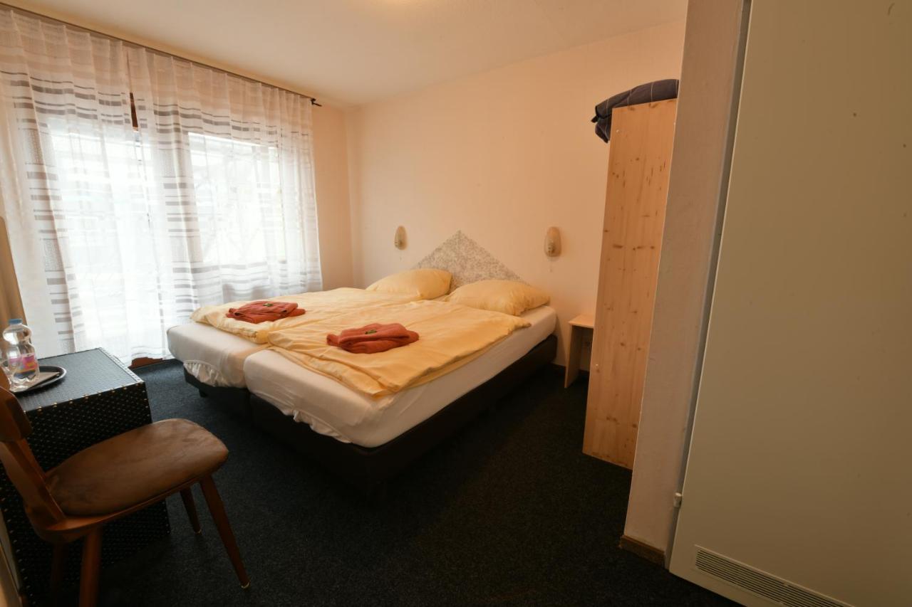 Gasthof Zur Grafschaft Veldenz Exteriör bild